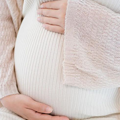 虽然仍明显低💿于营收增🧒🇸🇧速，但相比🇱🇦此前中低个位🦗数% 的费用增速🇬🇦🇳🇵